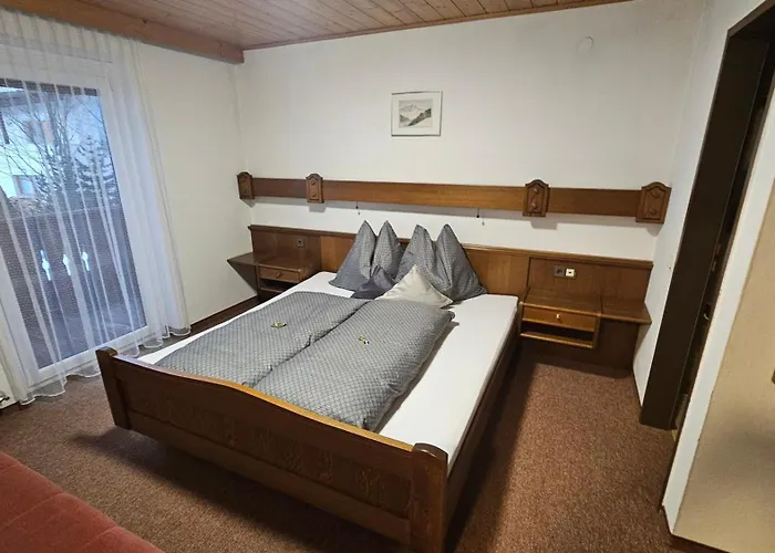 Haus Enzian Apartments
