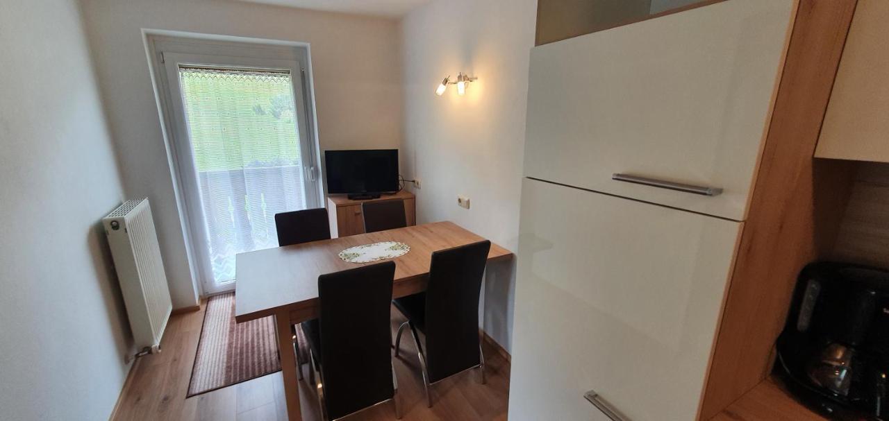 Haus Enzian Apartment *
